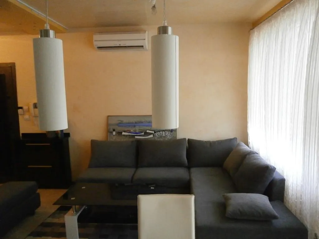 Art Apartment Kiril And Metodi Square Burgas