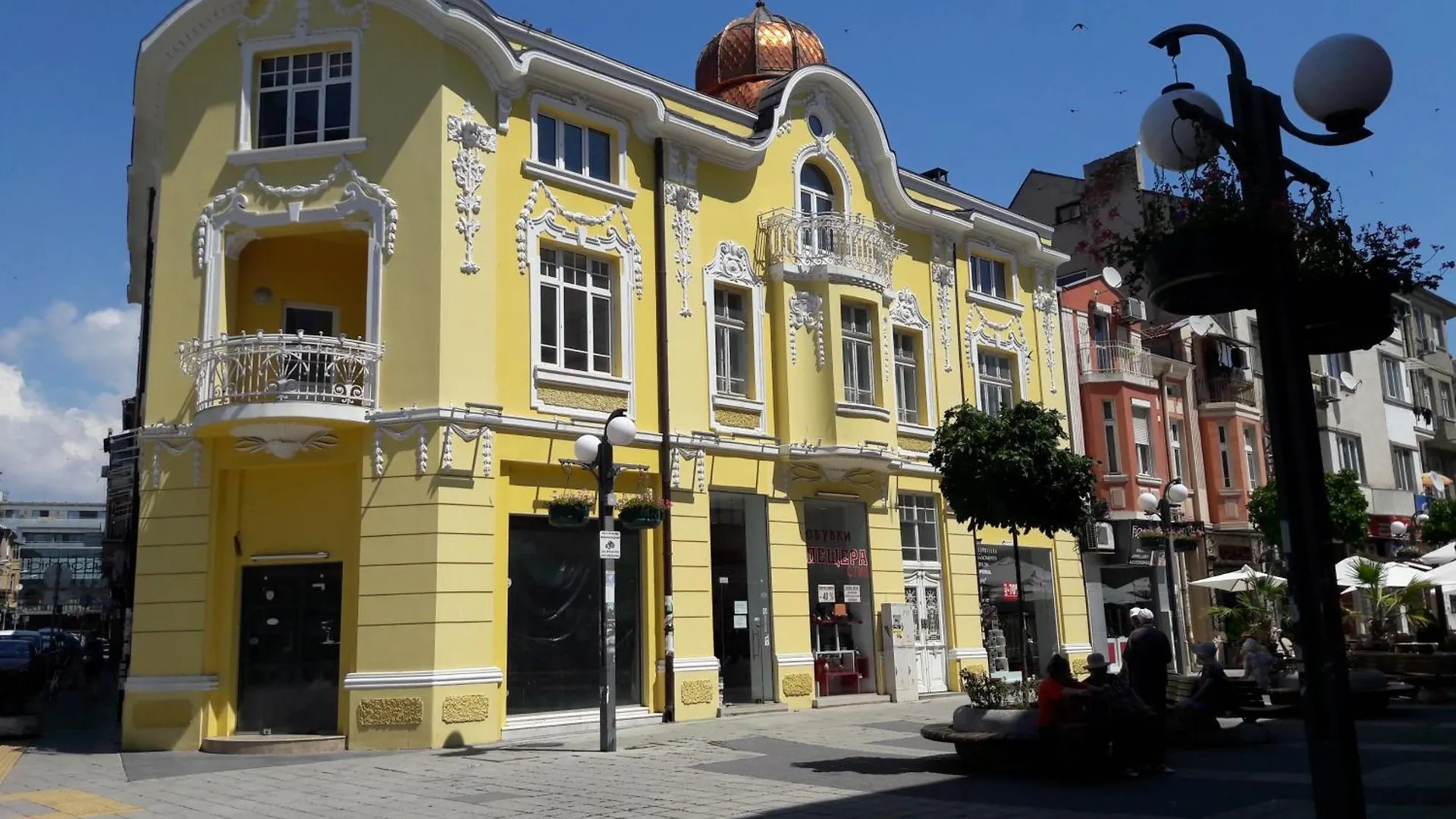Art Apartment Kiril And Metodi Square Burgas